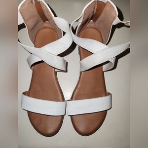 White Girls Sandals with Zipper Down Back Size 2